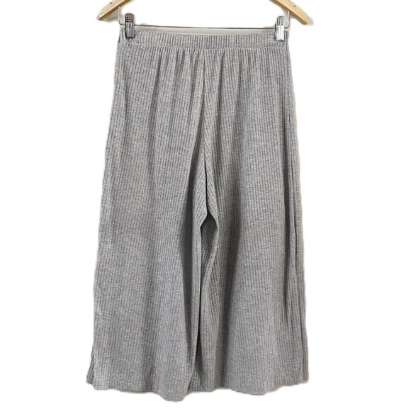 Betsey Johnson | Performance Grey Wide Leg Capri Length Pants |‎ Size XS Women's - Picture 6 of 12